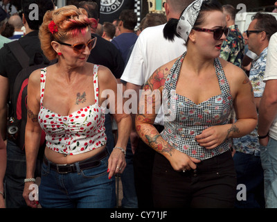 Rock und Roll tanzen in einer Zusammenkunft von Motorradfahrer in Brighton. Stockfoto