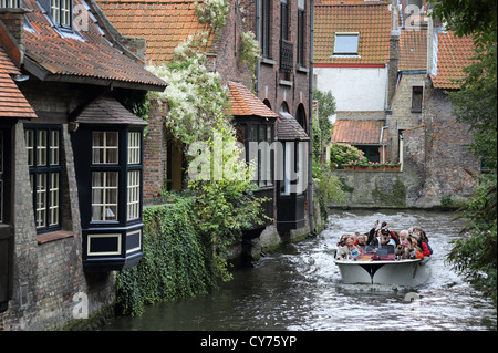 Suikerrei Kanal mit Boot, Brügge, Flander, Belgien Stockfoto