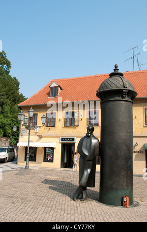 Statue von August Senoa in Vlaska Straße, Zagreb, Kroatien Stockfoto