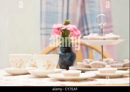 Nachmittags Tee und Fee Kuchen Stockfoto