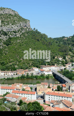 Luftaufnahme über Anduze - Tor zu den Cevennen - Gard Frankreich Stockfoto