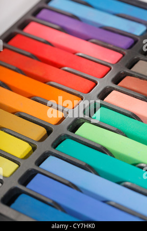 Neue Künstler weichen Pastelltönen in verschiedenen Farben. Stockfoto