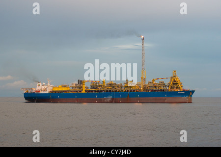 FPSO in Äquatorial-Guinea, schwimmende Produktionsspeicher und Abladung Stockfoto