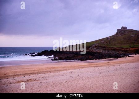 Fistral Strand, Newquay, Cornwall, Mekka für Surfer und coole Typen aus ganz Großbritannien und Europa. Stockfoto