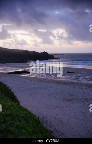 Fistral Strand, Newquay, Cornwall, Mekka für Surfer und coole Typen aus ganz Großbritannien und Europa. Stockfoto