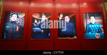 Bilder von früheren Führer Mao Zedong, Deng Xiaoping und Jiang Zemin und des aktuellen Präsidenten Hu Jintao. 2012 Stockfoto