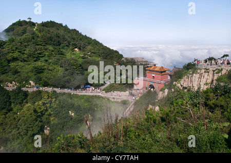 South Gate in den Himmel auf dem Gipfel des Tai Shan, China Stockfoto