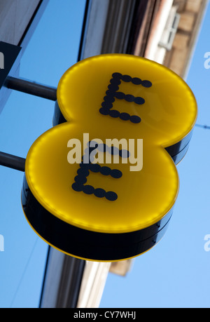 Zeichen auf EE (ehemals Everything Everywhere) Mobile Handy Shop, London - 4 G Handy-Service in Großbritannien starten als erstes Unternehmen Stockfoto
