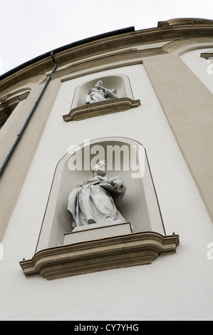 Skulpturen an St. Gallen Abtei Fassade, Schweiz. Stockfoto