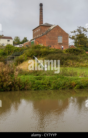 England Wiltshire, Crofton Lichtstrahl Motor Pumpstation mit Kennet & Avon Canal, Stockfoto