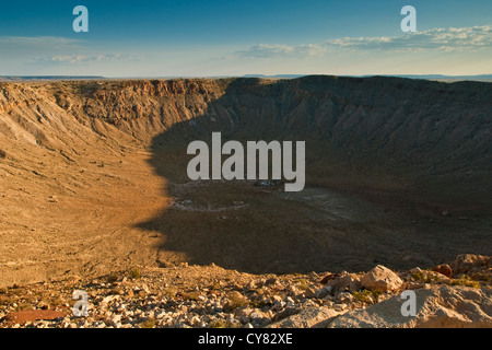 Meteorkrater, auch bekannt als Barrenger Crater, in der Nähe von Winslow, Arizona Stockfoto