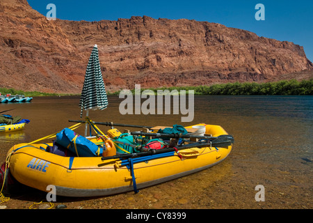 Flöße in den Colorado River bei Lees Ferry, Glen Canyon National Recreation Area, Arizona Stockfoto