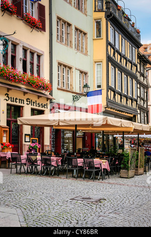 In den mittelalterlichen Straßen von Straßburg, hier besonders auf dem Grande Boucherie Platz in Grand Island Bezirk Stockfoto