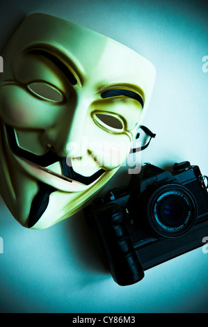 Guy Fawkes Vendetta V Maske Anonymous mit Kamera Stockfoto