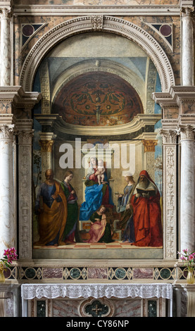 Das San Zaccaria Altarbild von Giovanni Bellini (Madonna mit vier heiligen) Stockfoto