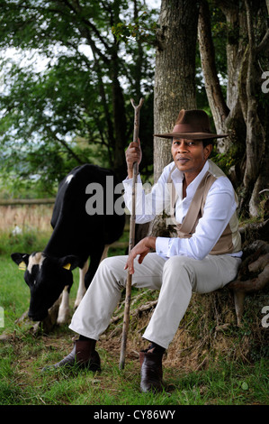 Wilfred Emmanuel-Jones betreibt ein Vieh auf dem Bauernhof in Devon und besitzt der schwarze Bauer Fleischprodukte Aug 2009 Marke Stockfoto