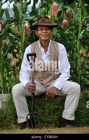 Wilfred Emmanuel-Jones betreibt ein Vieh auf dem Bauernhof in Devon und besitzt der schwarze Bauer Fleischprodukte Aug 2009 Marke Stockfoto