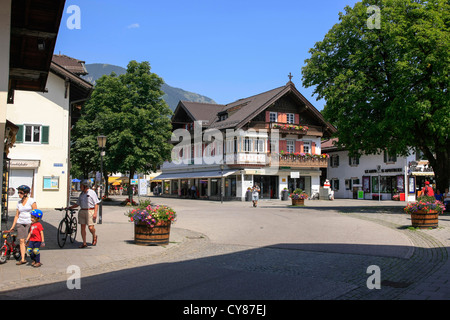 Geschäfte in Am Kurpark Quadrat Garmisch-Partenkirchen, Bayern Stockfoto