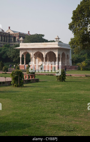 Palast Gründen, in dem Roten Fort-Komplex - Delhi, Indien Stockfoto