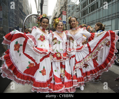 Hispanische Day Parade in New York City. Guatemaltekische Volkstänzer Stockfoto