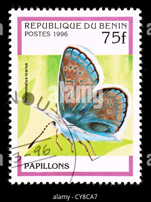 Briefmarke aus Benin Darstellung einen gemeinsamen blauen Schmetterling (Polymmatus Icarus) Stockfoto