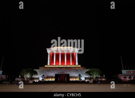 Ho Chi Minh Mausoleum Ehrengarde in Ba Dinh Square in Hanoi in Vietnam in Fernost Südostasien. Geschichte ehren Inspiration historische Reisen Stockfoto