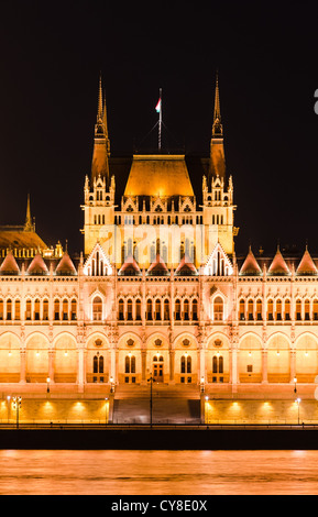 Das Parlamentsgebäude ist Sitz des nationalen Versammlung von Ungarn, Budapest. Stockfoto