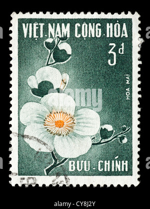 Briefmarke aus (Südvietnam), die Darstellung Pflaumenblüten. Stockfoto