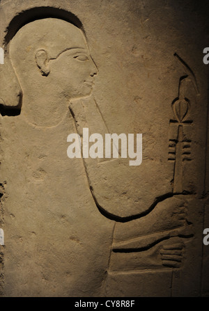 Ägypten. Der Gott Ptah. Relief. Kalkstein, 19. Dynastie. Neuen Reiches. C.1295-1186 V.CHR. Vom römischen Gebäude in Memphis. Stockfoto
