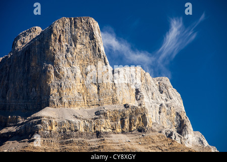 Roche Miette in den kanadischen Rocky Mountains in der Nähe von Jasper. Stockfoto