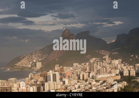 Blick über Ipanema Bezirk von Morro Cantagalo Rio de Janeiro Brasilien Stockfoto