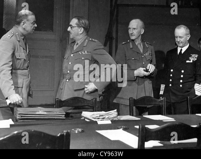 TEHERAN-KONFERENZ 1943. Mitglieder der britischen Delegation - siehe Beschreibung unten für Namen. Foto Lewis Gale Stockfoto