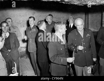 Staats-und Regierungschefs in die Haube des Felsens, Jerusalem, auf Weg zurück von Teheran-Konferenz im Dezember 1943. Foto Lewis Gale Stockfoto