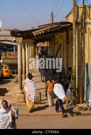 Arkaden In Asmara, Eritrea Stockfoto