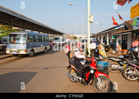 Landschaft am zentralen Busterminal in Vientiane, Laos Stockfoto