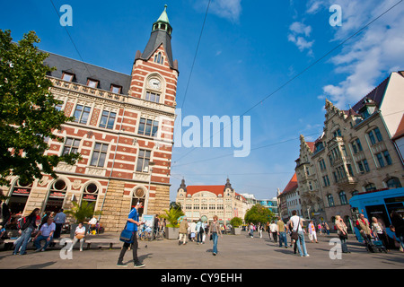 GESCHÄFTE, STADTBAHN, FUßGÄNGERZONE, WUT-PLATZ, ALTSTADT, ERFURT, THÜRINGEN, DEUTSCHLAND Stockfoto