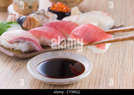 Soja-Sauce und Sushi Stockfoto