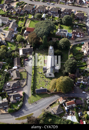 Luftaufnahme der Kirche des Hl. Petrus in West Lynn, Norfolk Stockfoto