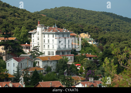 ISTANBUL, TÜRKEI. Der Verdienst Halki Palas Hotel der gehobenen Kategorie auf Heybeliada in die Prinzeninseln. 2012. Stockfoto