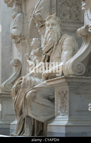 MOSES (ca. 1513-15), MICHELANGELO BUONARROTI (1475-1564), SAN PIETRO IN VINCOLI, Rom Stockfoto