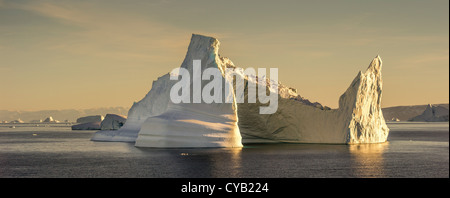 EISBERGE SCORESBYSUND GRÖNLAND Stockfoto