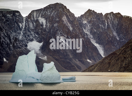 EISBERGE SCORESBYSUND GRÖNLAND Stockfoto