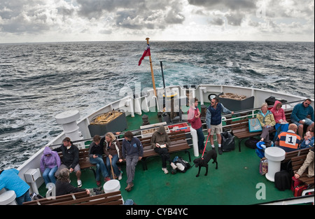 Eine typisch raue Überfahrt zu den Scilly-Inseln an Bord der 'Scillonian'-Fähre, die von Penzance, Cornwall nach St Mary's auf den Scilly-Inseln fährt Stockfoto