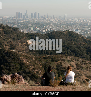 Zwei Personen, Blick auf Los Angeles, Kalifornien, USA Stockfoto