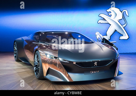 Konzeptfahrzeug Peugeot Onyx auf der Paris Motor Show 2012 Stockfoto