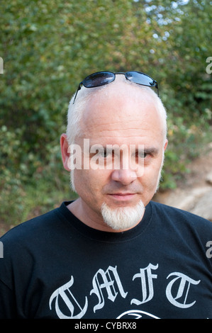Mann mit Spitzbart Stockfoto