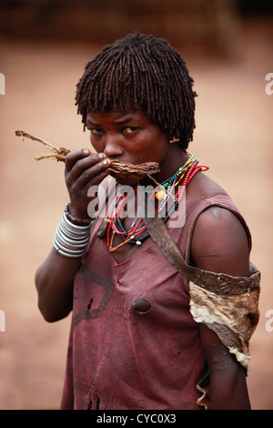 Hamar-Indianerin aus Äthiopien. Stockfoto