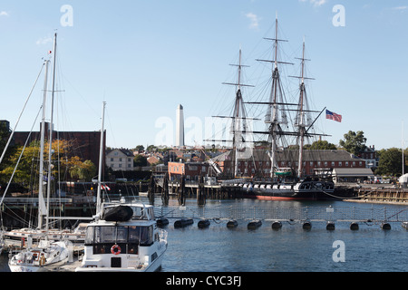 Die USS Constitution auch als Old Ironsides bei der Charlestown Naval Yard, Boston, Massachusetts, die Ältesten in dem Marineschiff September 2012 bekannt Stockfoto