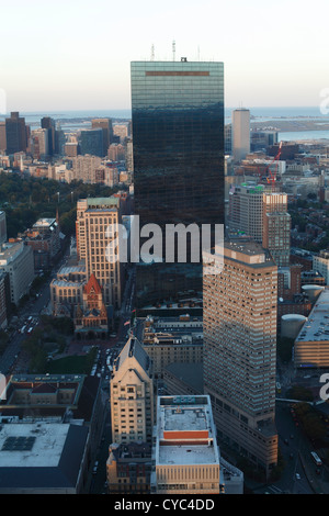 Der John Hancock Tower In Boston gesehen vom Prudential Building Stockfoto