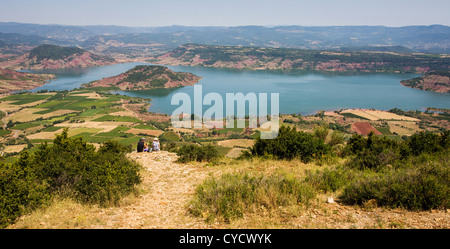 Der Lac du Salagou vom Mont Liausson oberhalb der Cirque de Moureze in Südfrankreich Languedoc Stockfoto